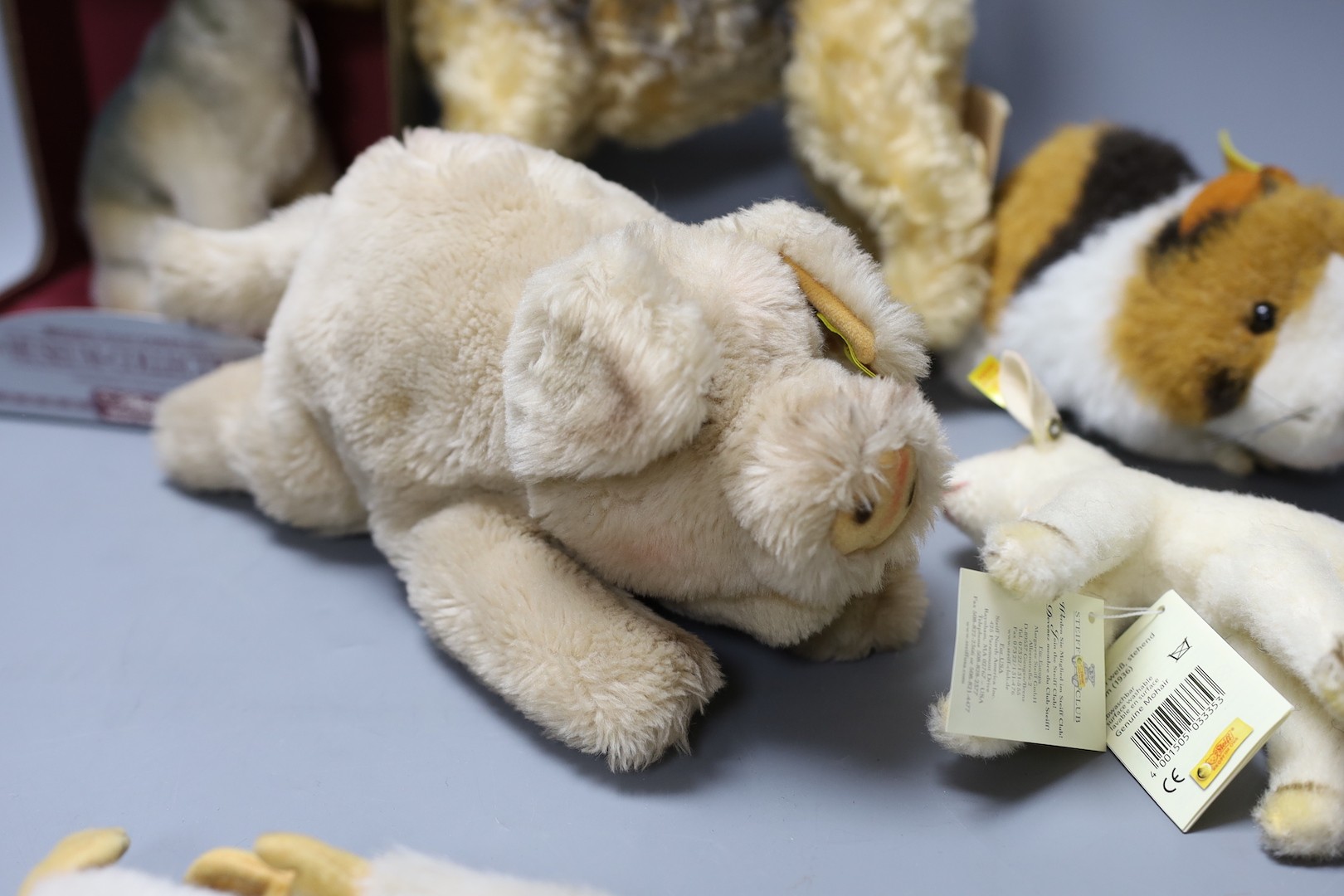 A Classic 'Fellow' Terrier label / tag with five assorted yellow tag animals, also boxed Museum Collection 'Rattler' Terrier white label with neck mechanism